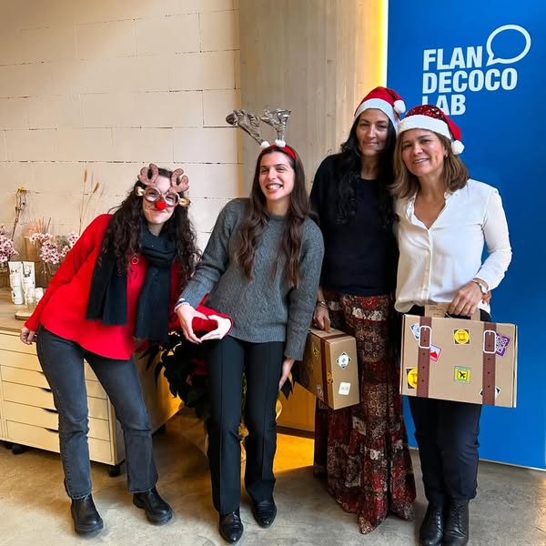 Penúltima llamada par subir a bordo de una Navidad cargada de regalos de/para tod@s l@s que de una manera u otra nos habéis acompañado durante este 2024. ¡Así da gusto desear unas muy 𝗳𝗲𝗹𝗶𝗰𝗲𝘀 𝗳𝗶𝗲𝘀𝘁𝗮𝘀!