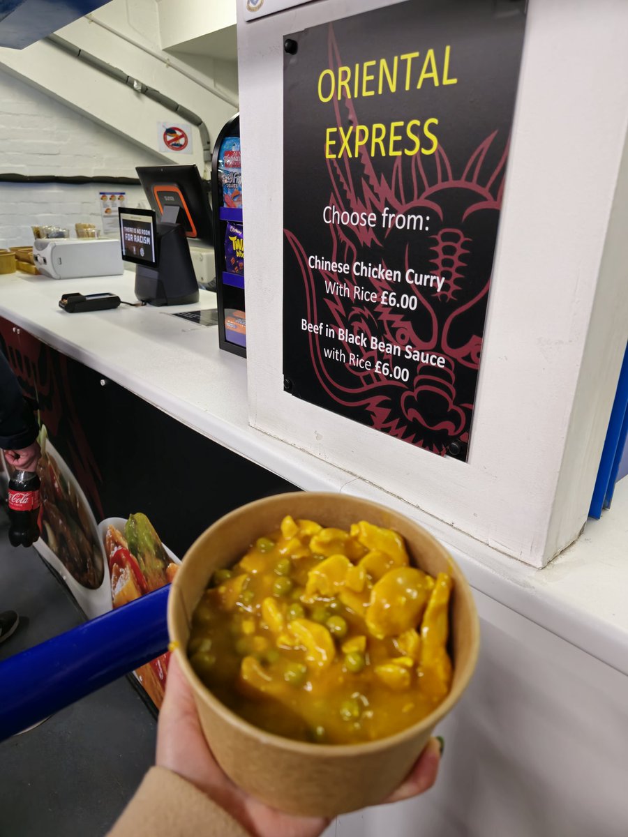 Impressed with the #food at The Wednesday Tap and North stand at the <a href="/swfc/">Sheffield Wednesday</a> match at #Hillsborough on Saturday 👍😋 

#FootyScran at #sheffieldWednesdayFC 
The Wednesday Tap Chicken Tower Burger £5.
&amp; North Stand (downstairs) Chinese Chicken Curry &amp; Rice £6👍😋
REYT GOOD

[Ad]