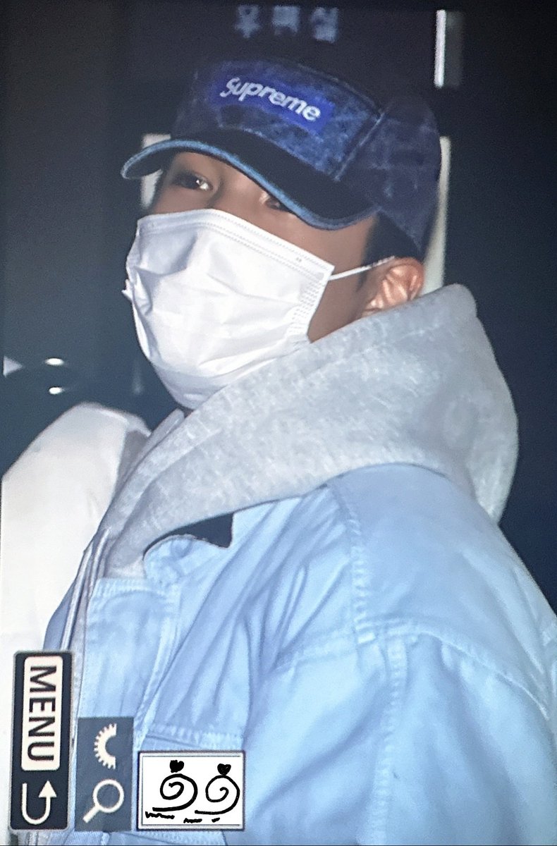 _chillybreeze_'s tweet photo. 241223 밤라 퇴근 pre

잘 지내고 있음 됐어

#배너 #VANNER #성국 #SUNGKOOK #박성국 #z1존성국 https://t.co/AWAKEjwOWJ
