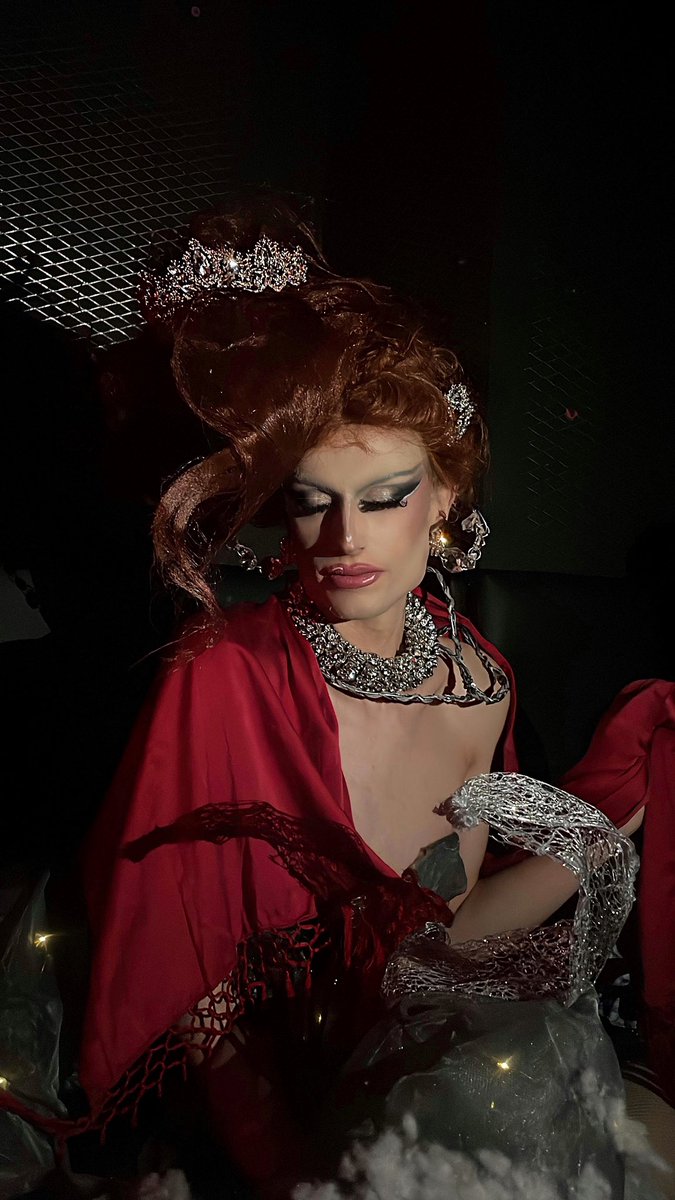 Adrián🧚 tweet media