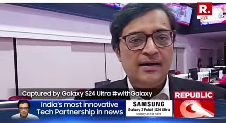 s_singh035's tweet photo. The fact that you never shy away from exploring something exciting and new always fascinates me about you 🤩
This vlogger side of yours with which I instantly fell in love with :) 
And ofcourse This OG *AG* avatar ..uhm uhm 😳 my new favourite from now on 😄
#Arnab https://t.co/8GXEfy72pb