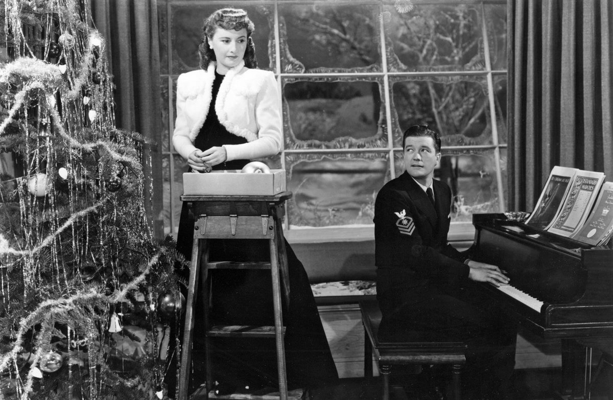 ClassicMovieHub's tweet photo. Favorite Four Holiday Movies other than It's a Wonderful Life or The Bishop's Wife?
#FavoriteFour https://t.co/lW91I5wRgv