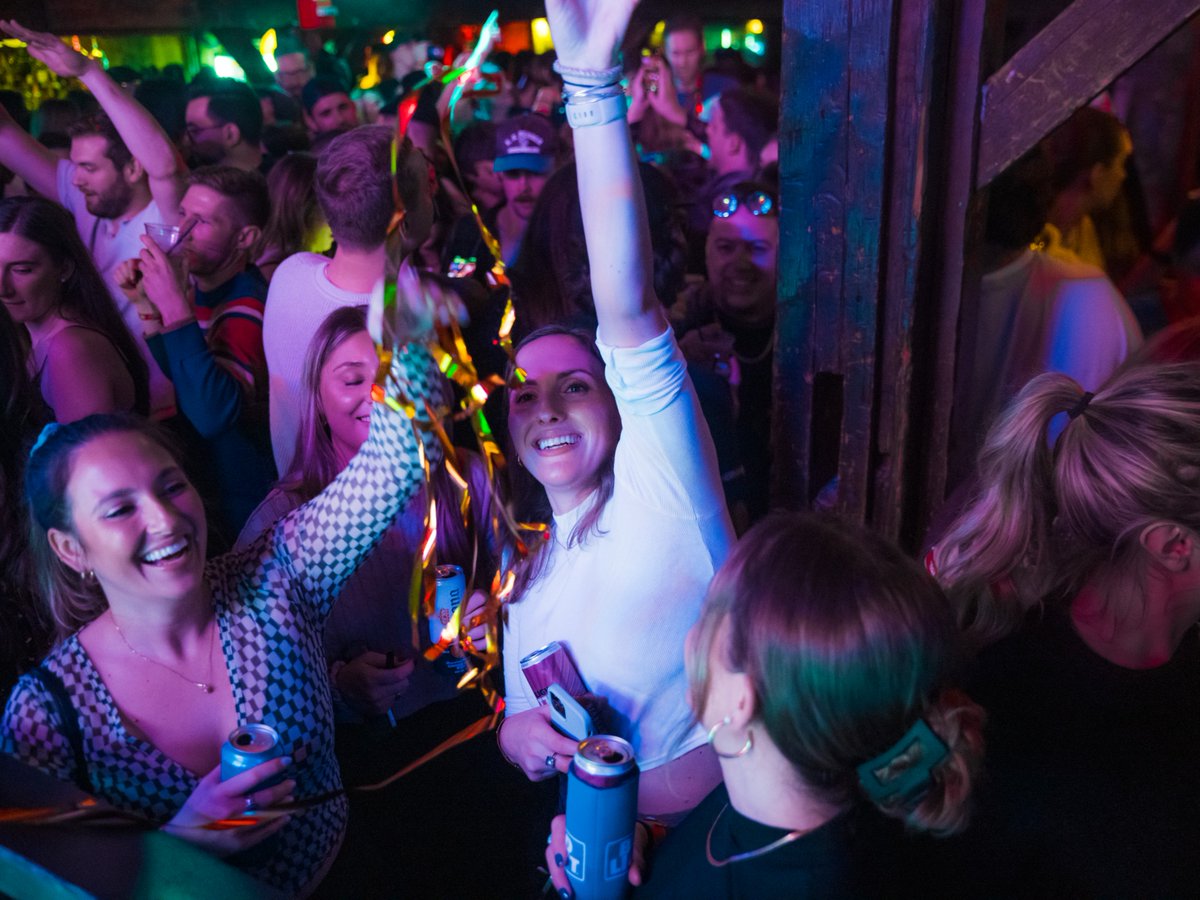 KillingtonMtn's tweet image. The Wobbly Barn Nightclub is the place to be on New Year's Eve. We're sending off 2024 in style with a party featuring live music from Krishna Guthrie Band and Sean Patrick and the Alibis. 

Get tickets now: bit.ly/3ZPQkMl

#Beast365 #BeTheBeast #Killington #NYE