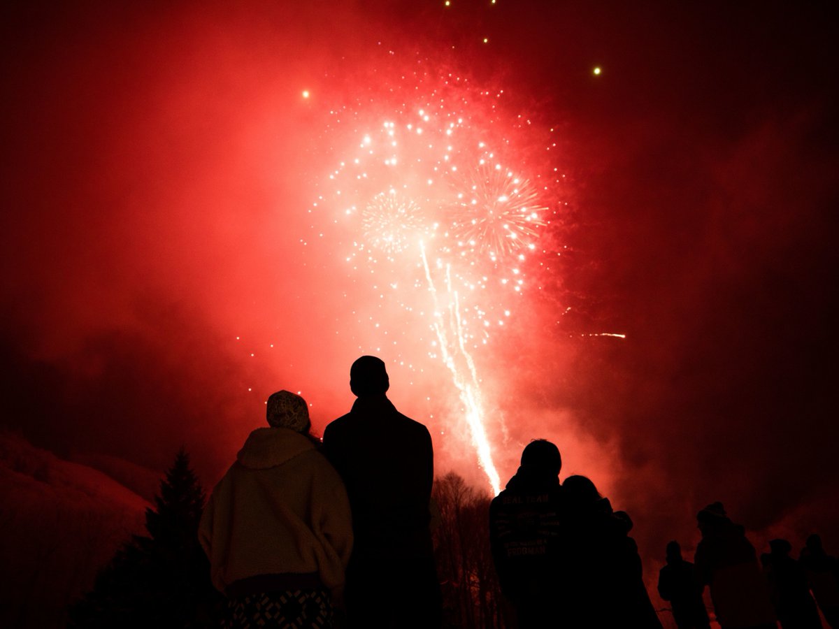 KillingtonMtn's tweet image. The Wobbly Barn Nightclub is the place to be on New Year's Eve. We're sending off 2024 in style with a party featuring live music from Krishna Guthrie Band and Sean Patrick and the Alibis. 

Get tickets now: bit.ly/3ZPQkMl

#Beast365 #BeTheBeast #Killington #NYE