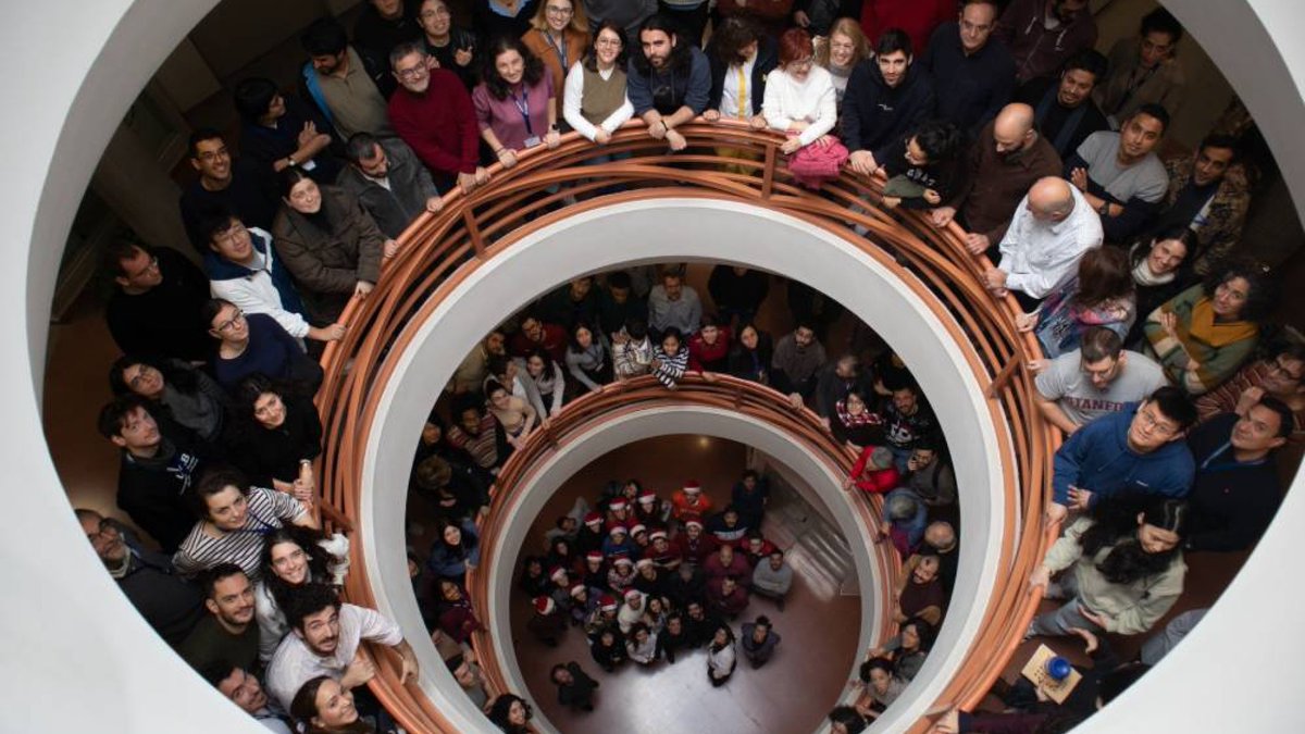 🎄🎄Last Friday 20 of December, we celebrated Christmas at ICMAB! It was a very fun and special day, packed with different activities!  🎄🎄

Take a look here: icmab.es/how-we-celebra…