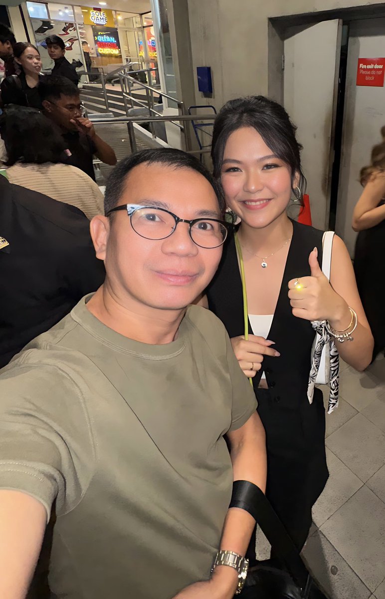 wcpetjr's tweet photo. Hello ulan @rainraincelmar 

Full video: https://t.co/huKkdlTPCW https://t.co/qGLKKsjGRi