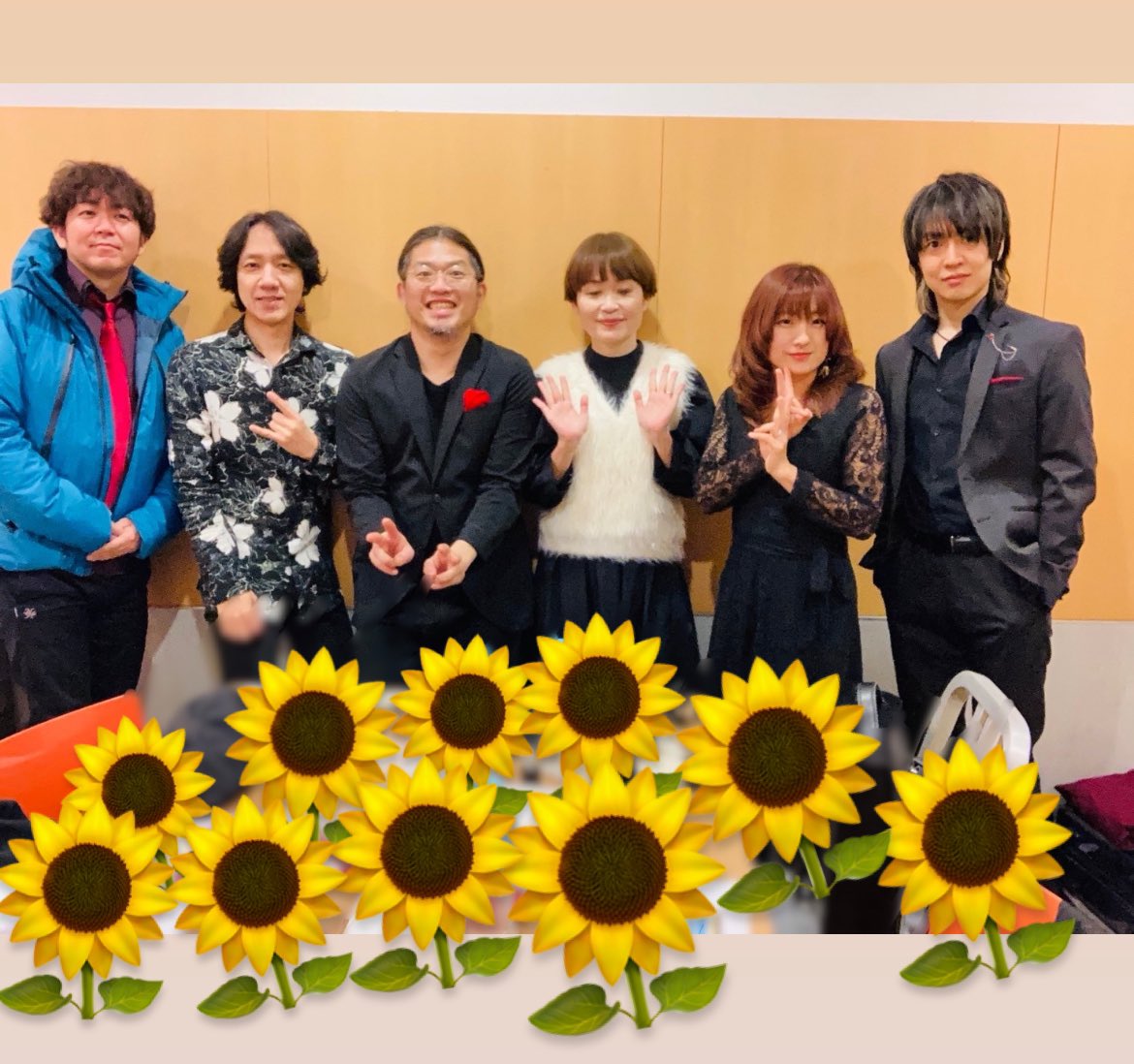 goro_murata's tweet photo. ライブでした🔥

めちゃくちゃ楽しかったー‼️

ユチョン最高✨✨

噂の通天閣と大好きな紅生姜の串揚げを添えて♪ https://t.co/IHphxsKYF9