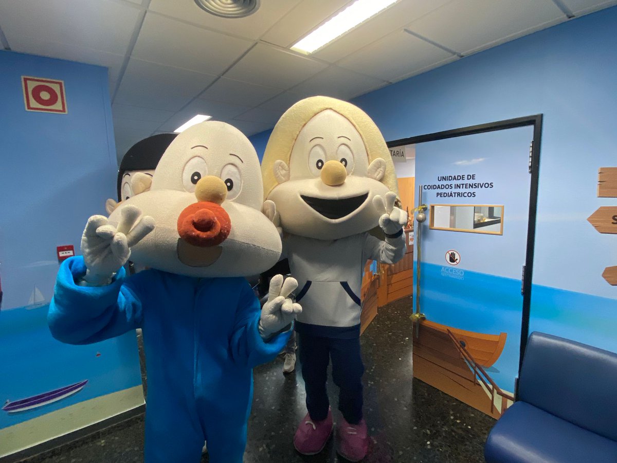 🩺👩‍⚕️ Hoxe estivemos no #CHUS con todas as nenas e os nenos ingresados aos que lles mandamos moitos ánimos nestas datas tan especiais. Sen esquecernos dos profesionais que levan a cabo un gran traballo❤️‍🩹💪