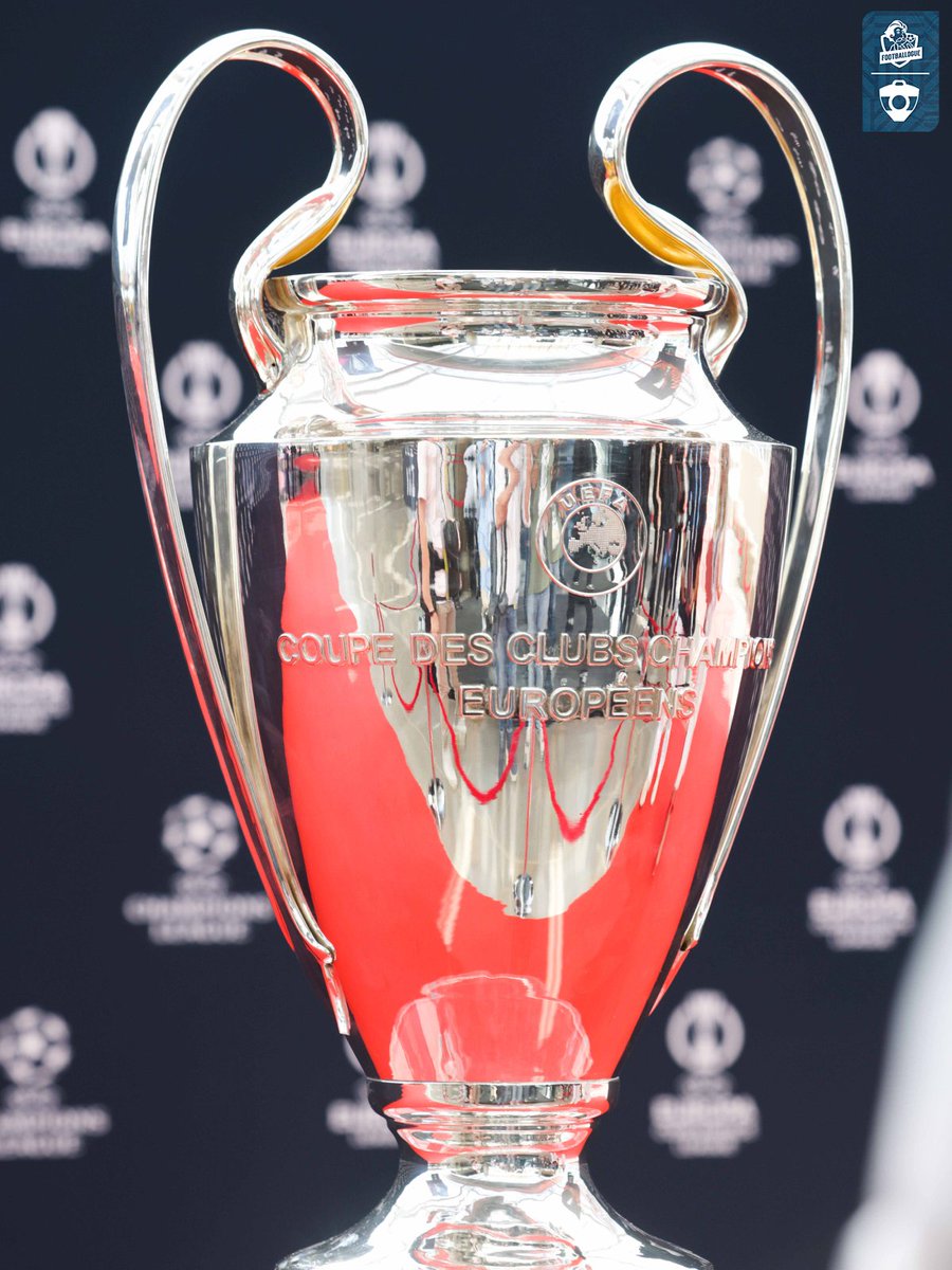 Footballogue's tweet photo. En voyant ce trophée, quels sont les noms qui vous viennent à l’esprit ? 🏆

👉 Entraîneur ?

👉 Joueur ?

👉 Équipe ? https://t.co/ox63l6siNJ