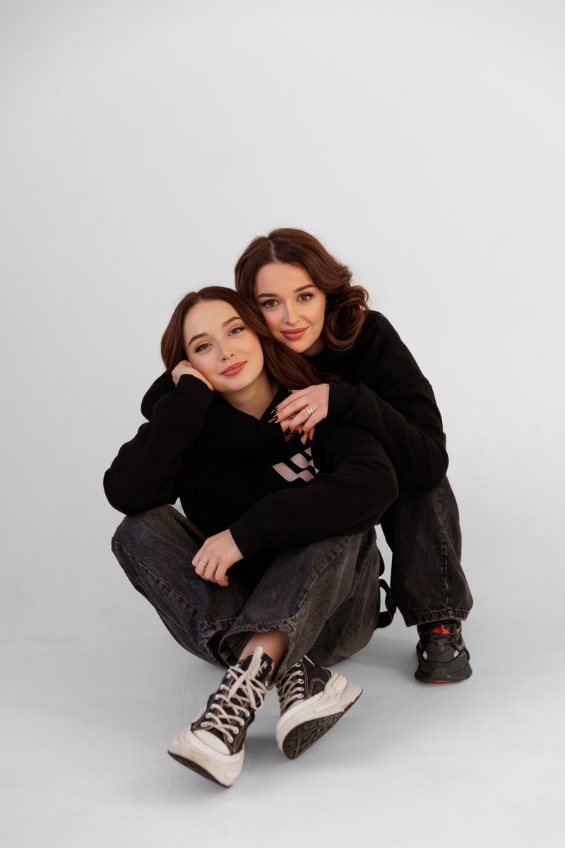wavesreach's tweet photo. Hey, Twitter fam! We’re Valya &amp; Oksana, founders of WavesReach 🌊
2 years ago, starting a recruitment agency was just a wild idea. Now, we help companies worldwide find top talent! 
Follow us for stories, recruiting tips, BTS moments &amp; laughs. Let’s make this fun! #Recruitment https://t.co/NxAG4YL5GX