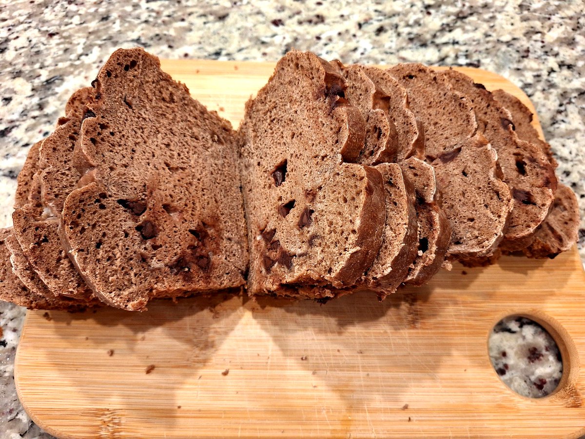 AikitchenBlog's tweet photo. Try this Chocolate Chip Cocoa Sourdough Bread with marshmallow surprises! A slightly healthier treat with all the flavor. 
Recipe link in the comments! 
#SourdoughBread #ChocolateChipBread #AIKitchenBlog #CookingWithAI #BakingWithAI #MomLife #HealthyTreats #BakingWithAI #FamilyFriendlyRecipes #HomemadeGoodness #Vegetarian