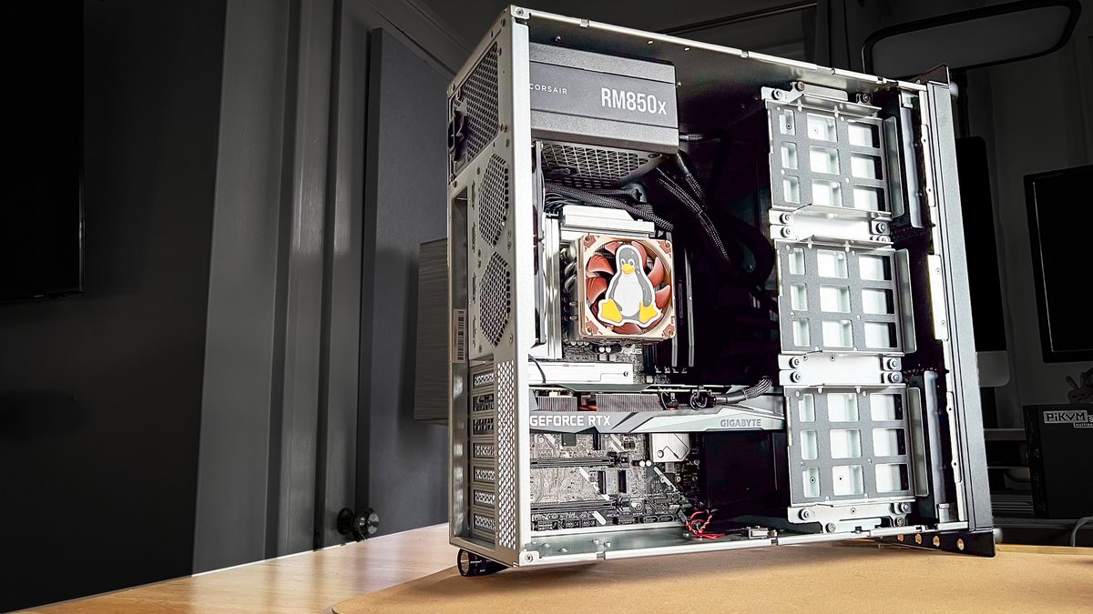 TechnoTimLive's tweet image. I finally built my dedicated Linux workstation.  What parts did I choose?  How does it perform?  And most importantly, which distribution did I go with??  

youtu.be/gj_7hBXd2wk