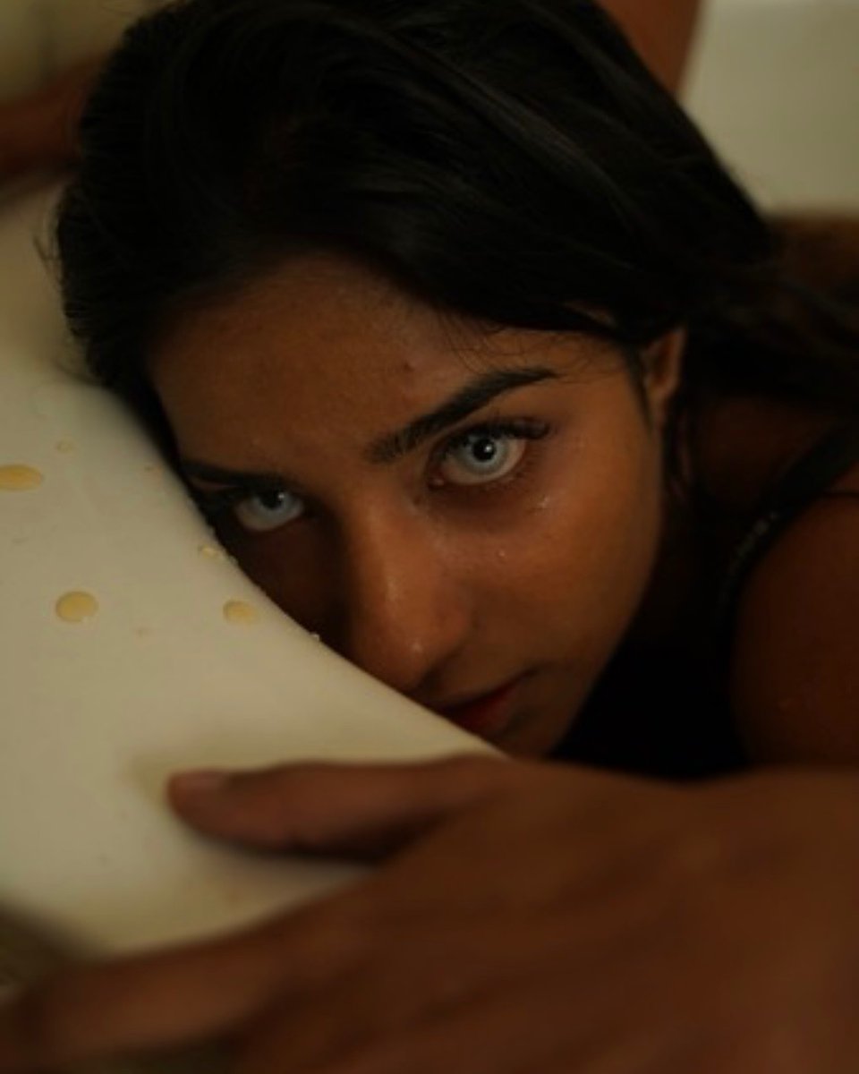 the_aurora_sinclair tweet media