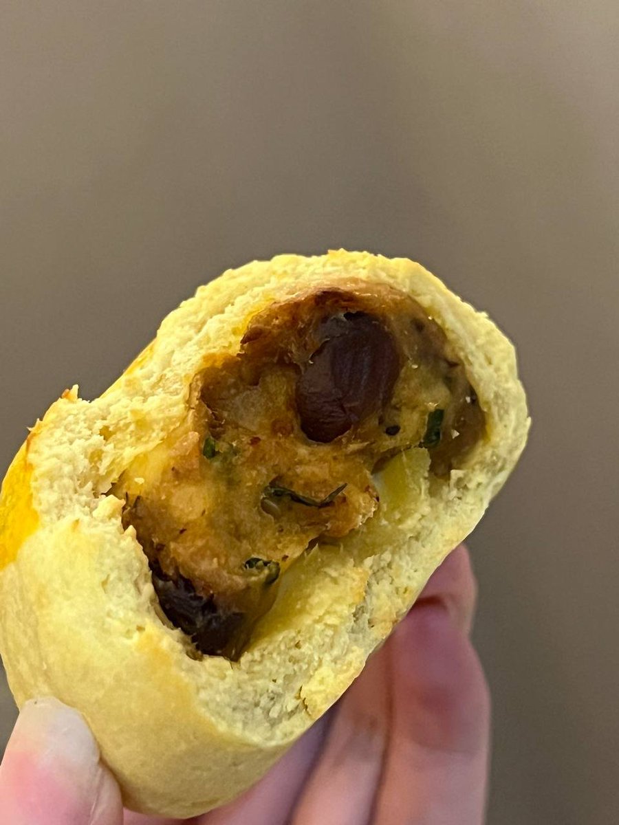 이게 무슨 별미인지 아는 사람 있나요?
정말 맛있어요. 🤗🤗