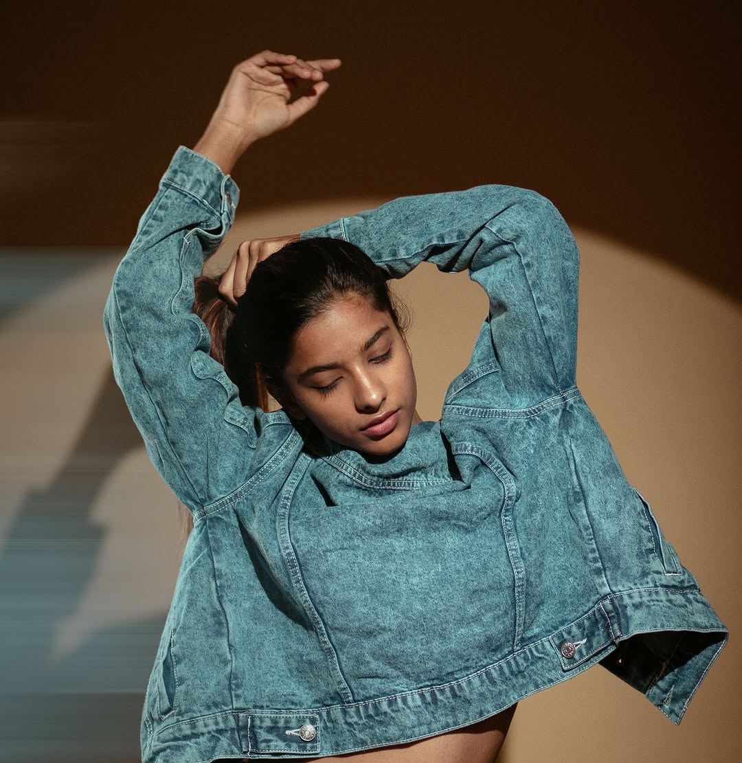 The_aurora_sinclair_effortlessly chic in denim #AuroraSinclair