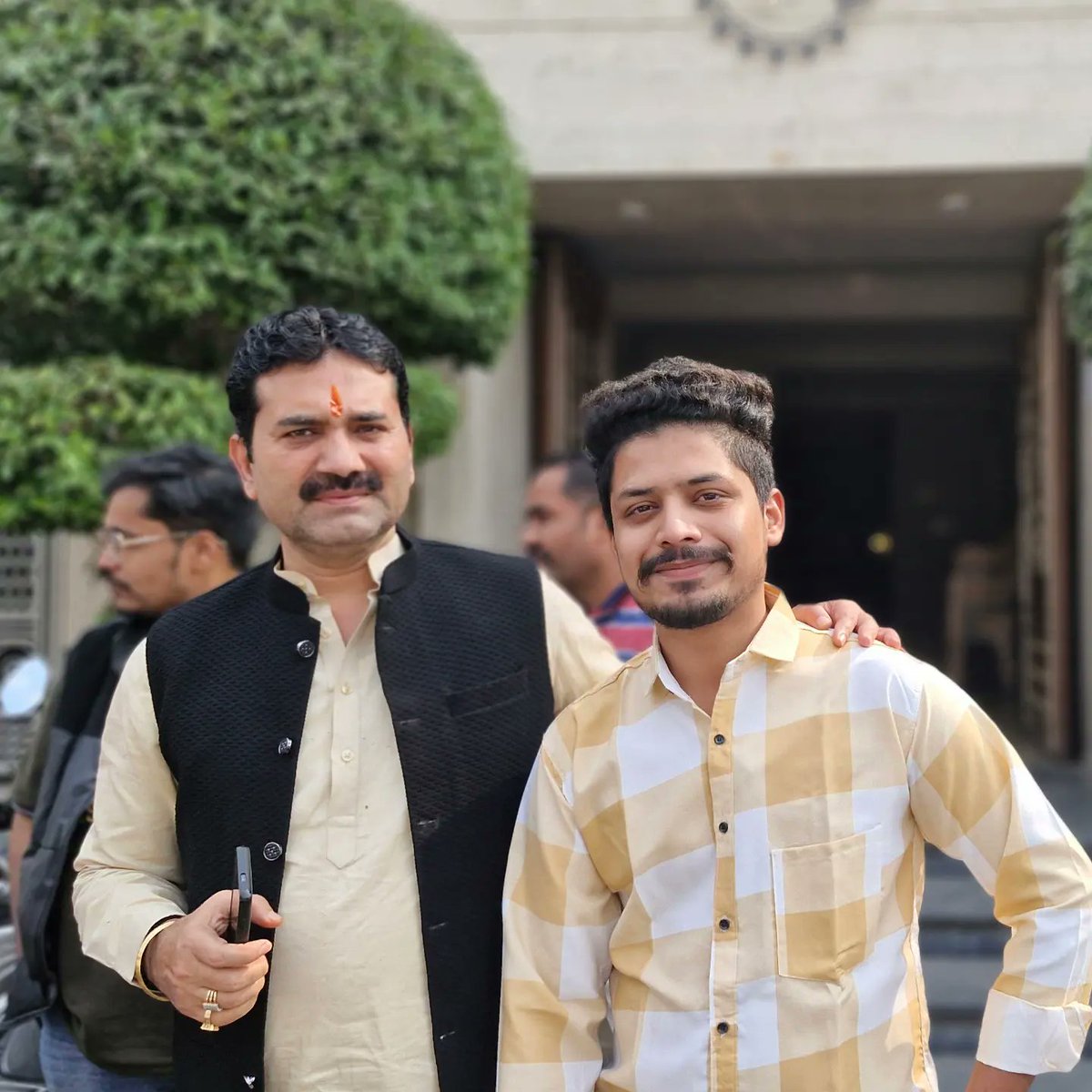 RamanSh44946377's tweet photo. आज आदरणीय काका गोलू शुक्ला जी से सप्रेम भेंट हुईं @GoluShuklaInd 🚩 https://t.co/B9zxEHvmMK