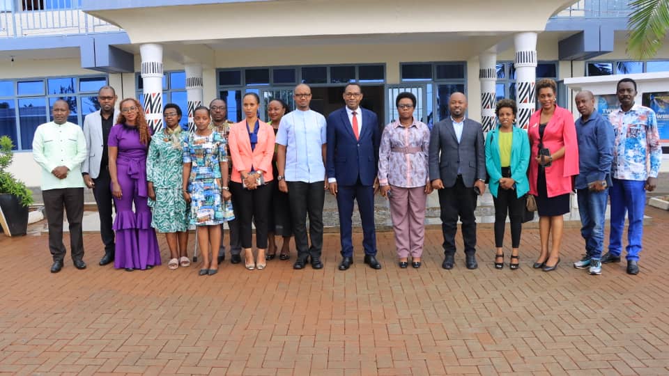 Kirehe District (@kirehedistrict) on Twitter photo Uyu munsi inama isanzwe y'inama Njyanama y'Akarere yateranye iyobowe na Perezida w'inama Njyanama y'Akarere <a href="/kaberacallixte/">Prof. Kabera Callixte(Ph.D, MBA Finance, Bsc)</a> bemeje inyandikomvugo y'inama iheruka,bakaba bagejejweho raporo z'ibikorwa bya Komite Nyobozi y'Akarere by'amezi atandatu (Nyakanga-Ukuboza 2024) byakozwe Uyu munsi inama isanzwe y'inama Njyanama y'Akarere yateranye iyobowe na Perezida w'inama Njyanama y'Akarere <a href="/kaberacallixte/">Prof. Kabera Callixte(Ph.D, MBA Finance, Bsc)</a> bemeje inyandikomvugo y'inama iheruka,bakaba bagejejweho raporo z'ibikorwa bya Komite Nyobozi y'Akarere by'amezi atandatu (Nyakanga-Ukuboza 2024) byakozwe