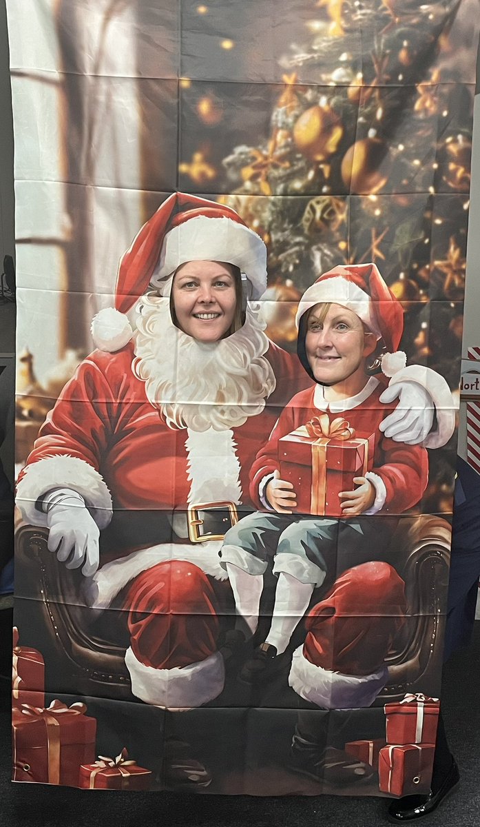 RDaSH South Community Nursing (@slangstaff) on Twitter photo Sarah Bell taking the pleased child look very seriously! #elfieselfieatopal ๐คญ <a href="/RDASHUnplanned/">RDASH Unplanned community nursing</a> Sarah Bell taking the pleased child look very seriously! #elfieselfieatopal ๐คญ <a href="/RDASHUnplanned/">RDASH Unplanned community nursing</a>