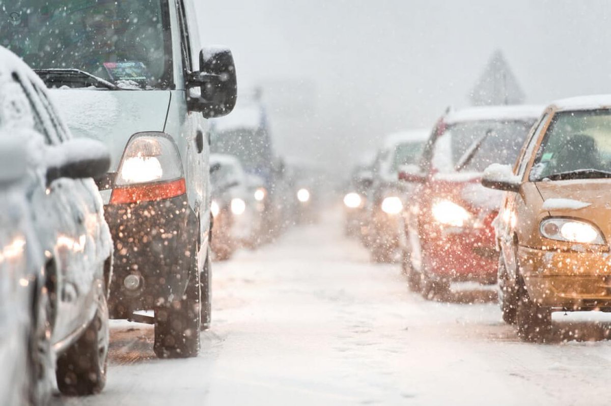 One of the most predictable things about the British weather is that it's totally unpredictable. Here's how you can drive more safely in fog, snow, ice and more ☔🌨️ brnw.ch/21wPBw0