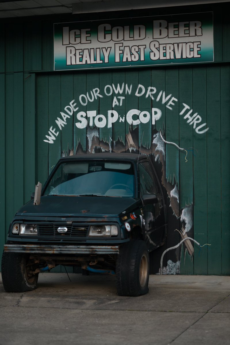 ViewMiles's tweet image. life in a small town