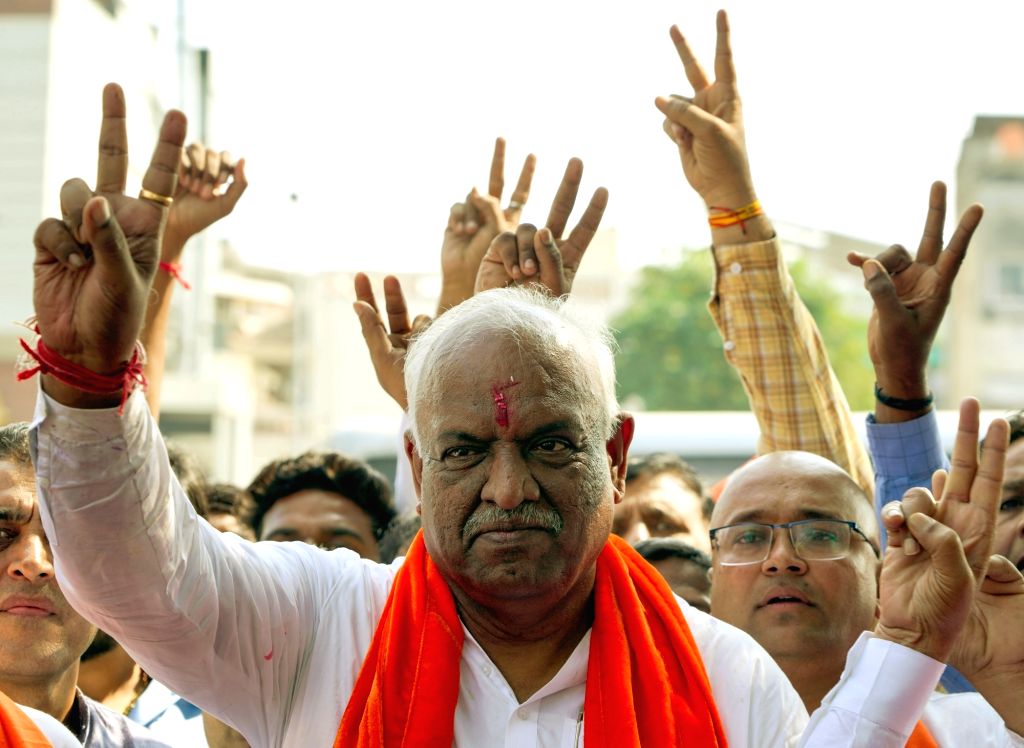 Ellisbridge MLA alleges encroachment on AMC plots in Jamalpur & River Drive East