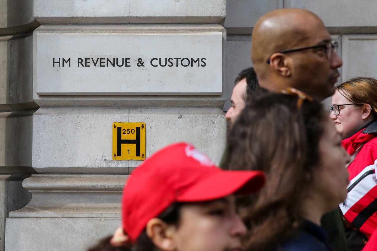 Express Money tweet media