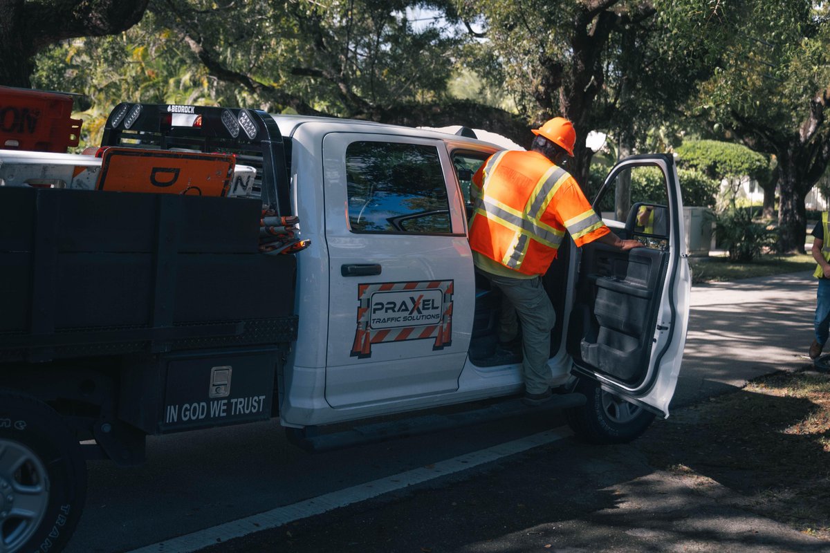 PraXel_Energy's tweet photo. Shaping smarter, safer roads across Florida! PraXel Utility’s Traffic Solutions team is committed to providing efficient traffic management that enhances safety, reduces congestion, and keeps communities moving smoothly. We're proud of the work we're doing across the state to ... https://t.co/bK9VigMtjG