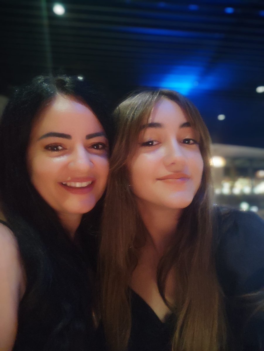 Lavin&amp;Duygu Kalaycı..
#çocuklariçinadalet
#isiasortakdavamız 
#isiasolasıkast