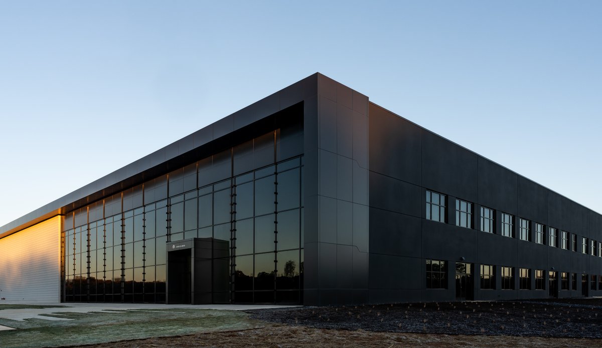 flyarcher's tweet photo. Georgia Governor, @GovKemp on the completion of construction on our high-volume manufacturing facility in Covington: 

“When we announced Archer’s choice to build this new manufacturing facility in Newton County, we knew it was just the start of an incredible relationship. Today’s announcement marks the next step in that journey, reaffirming Georgia's commitment to working with innovative companies like Archer to create quality jobs and opportunities for years to come. Congratulations to Archer, the Covington community, and all the hardworking Georgians who will find meaningful employment at this campus.”