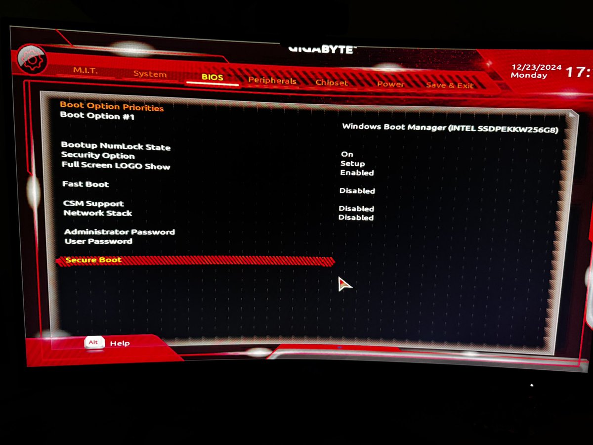 cmoiflingo's tweet photo. Yo tout le monde je suis passer sur Windows 11 mais Riot Vanguard ne marche pas (Valo) donc je ne peux pas jouer.
Dans le bios j’ai tout fais pour que ça marche mais malgré ça mon PC ne veut pas se lancer, il me mets le message d’erreur « Votre PC n’a pas démarré correctement » https://t.co/ugeNVonPH9
