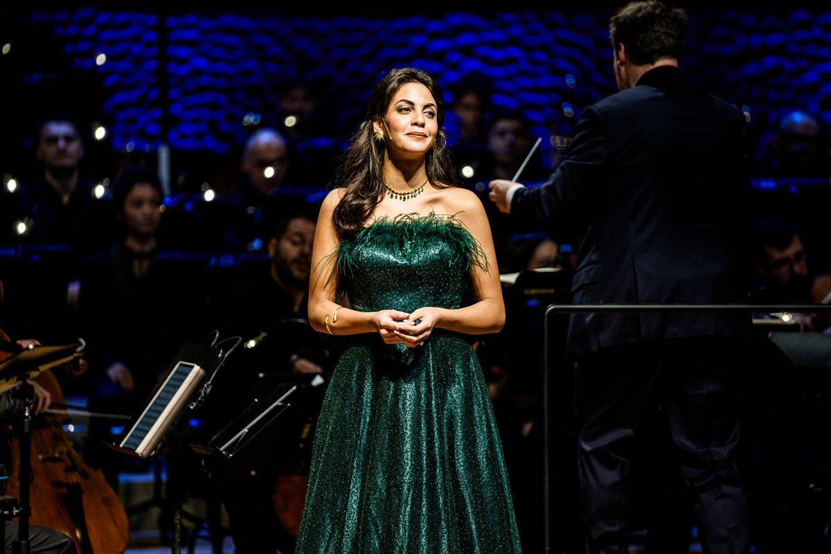 FatmaSaid's tweet photo. Returning to this brilliant cast for "Ein Wintermärchen" at the @elbphilharmonie feels a bit like coming home. I look forward to 2 more performances with Katharina Thalbach, Lucienne Renaudin Vary, @violinhope1, Daniel Geiss and the Belgrade Chamber Orchestra.
📷 @sebastian_husum https://t.co/1C9iHOuHfP