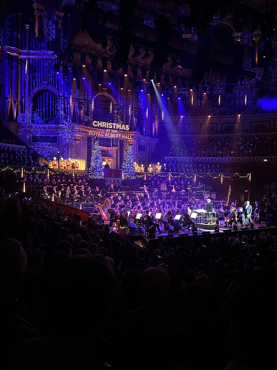 #RAHCHRISTMAS Favourite in the orchestra the triangle— 🔔 because it only gets to play ding once every few measures, but it acts like the star of the show. Xx 🔔 Foster family Stalls J/H