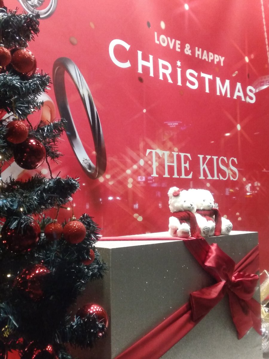 12/24 Tue.
#キズが見た季節　　　　中央駅アミュ

　　　　      LOVE ＆ HAPPY
　　　       ＣＨＲｉＳＴＭＡＳ✨️

　　    Kagoshima Central Station 🌋♪