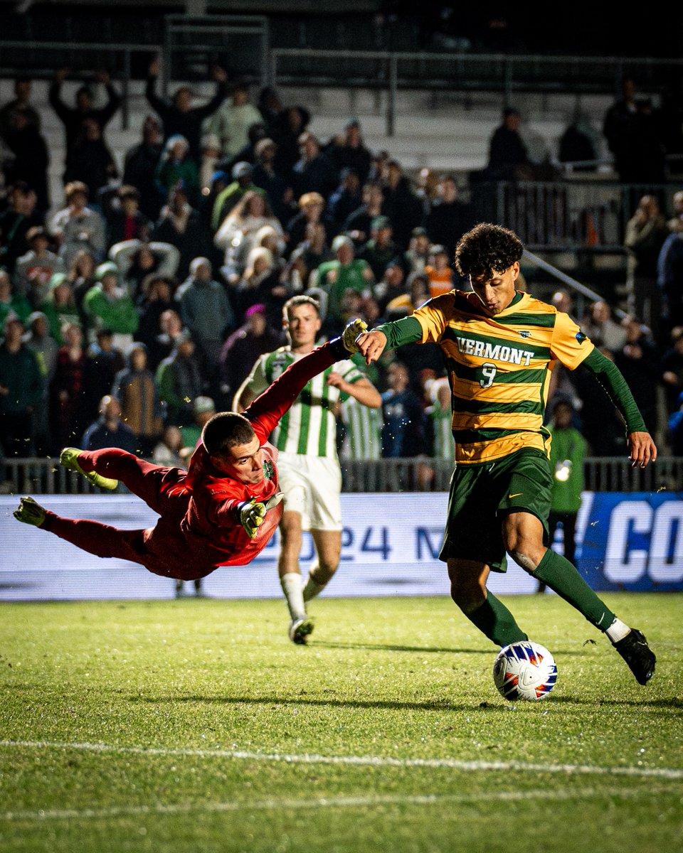 The unforgettable moment of last week’s <a href="/uvmmsoccer/">UVM Men's Soccer</a> National Championship win! We’re on cloud nine and don’t want to come down. 
📸 Leo He ’28
#MCollegeCup #Champions