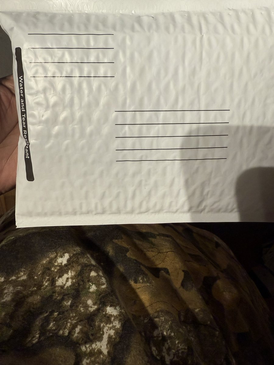 MeechFromPallet's tweet image. 🎄Holiyay giveaway 🎄

For your chance to win this 5th Anniversary Pikachu Promo PSA 9 Slab courtesy of @DotsCardShop + your choice of $100 ! Or mystery mailer 🫣 

Like ✅
Retweet ✅
Follow @MeechFromPallet &amp;amp; @DotsCardShop ✅

Winner chosen at random 12/31
US only GL 🫡🤓