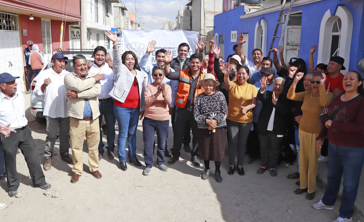 omarmunooz's tweet photo. Mi compromiso como Presidente Municipal es mejorar la calidad de vida de los ciudadanos y por ello estamos arrancando un programa de entrega de #calentadores #solares para que disminuyan los gastos de las familias de #Cuautlancingo y puedan vivir con menos preocupaciones. https://t.co/e5UZGO8aCP