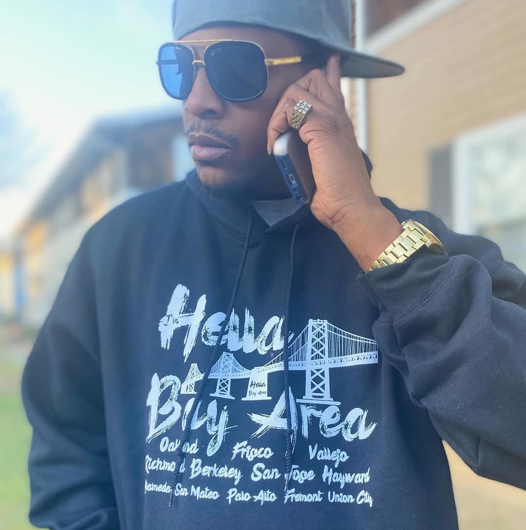 Sup wit it yall talk to me I'll talk back! #HELLLOOOO #BayNIGGA