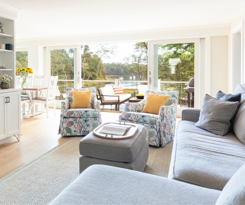 PhilbrookCC's tweet image. A wall of sliders and floor-to-ceiling windows maximizes an exquisite view.
#BuiltByPhilbrook in collaboration with A3 Architects, inc, Andersen Windows + Doors, Shepley Wood Products, White Wood Kitchens #CapeCodHome #CapeCodBuilder #WaterfrontHome #OrleansMA 📷 Grattan Imaging