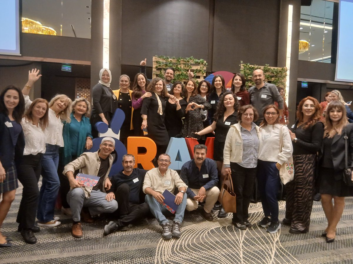 #EğitimdeVizyonBuluşması

20-22 Aralık 2024 tarihlerinde Öğretmen Akademisi Vakfı Eğitimcileri olarak İstanbul'da buluştuk.
Genel müdürümüz sayın Arzu Atasoy'a ve merkez ekipteki arkadaşlarıma bu fark yaratan çalıştay için çok teşekkür ederim.
#BizBunuYaparız
<a href="/orav2008/">Öğretmen Akademisi Vakfı</a>