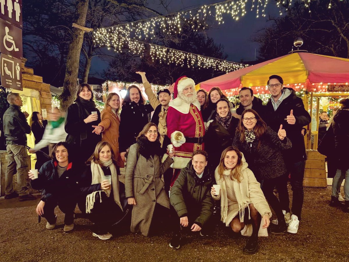 SSP_Starsound's tweet image. Wishing you a very merry X-mas! 🎄🥂 #teamssp #starsound #HAPPYHOLIDAYS