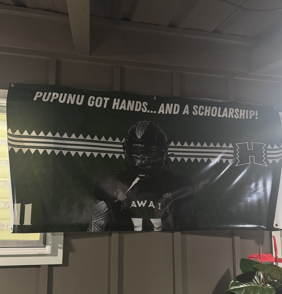 Karsyn Pupunu (@karsyn_p) on Twitter photo Hard works pays off🫶🏽 Truly honored and blessed to be put on scholarship! <a href="/HawaiiFootball/">Hawaii Football</a> <a href="/ursua05/">Jared Ursua</a> <a href="/CoachTimmyChang/">Timmy Chang</a> Hard works pays off🫶🏽 Truly honored and blessed to be put on scholarship! <a href="/HawaiiFootball/">Hawaii Football</a> <a href="/ursua05/">Jared Ursua</a> <a href="/CoachTimmyChang/">Timmy Chang</a>