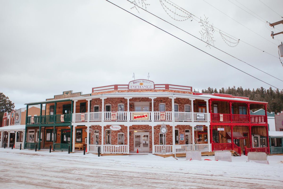Alpine adventures and down-home hospitality create year-round cheer in Cloudcroft—the self-proclaimed Christmas Capital of New Mexico. l8r.it/6v7H