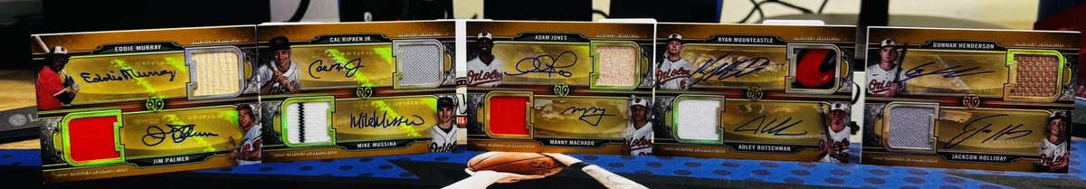 MVPSportsBreaks's tweet image. Hey @Topps MAJOR PROPS! 

This card is absolute insanity!!!!

Congrats John on this hit of a lifetime!

#Topps #TripleThreads