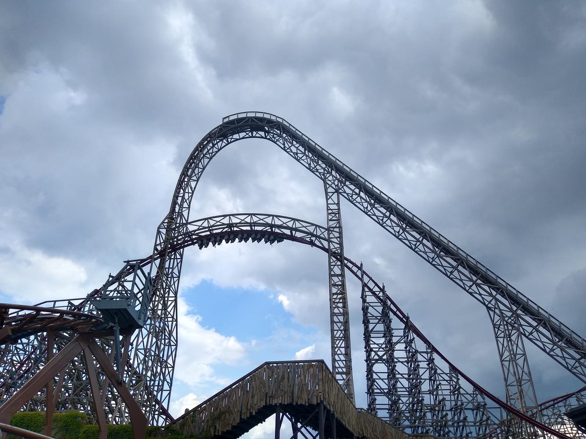 Time for day 23 of #25daysofcoasters...

And my No.3 is Zadra at Energylandia!

What a ride... insane from start to finish, everything about this ride is phenomenal... really it should be number 1... if those shin guards didn't exist. I couldn't even get my feet on the floor...