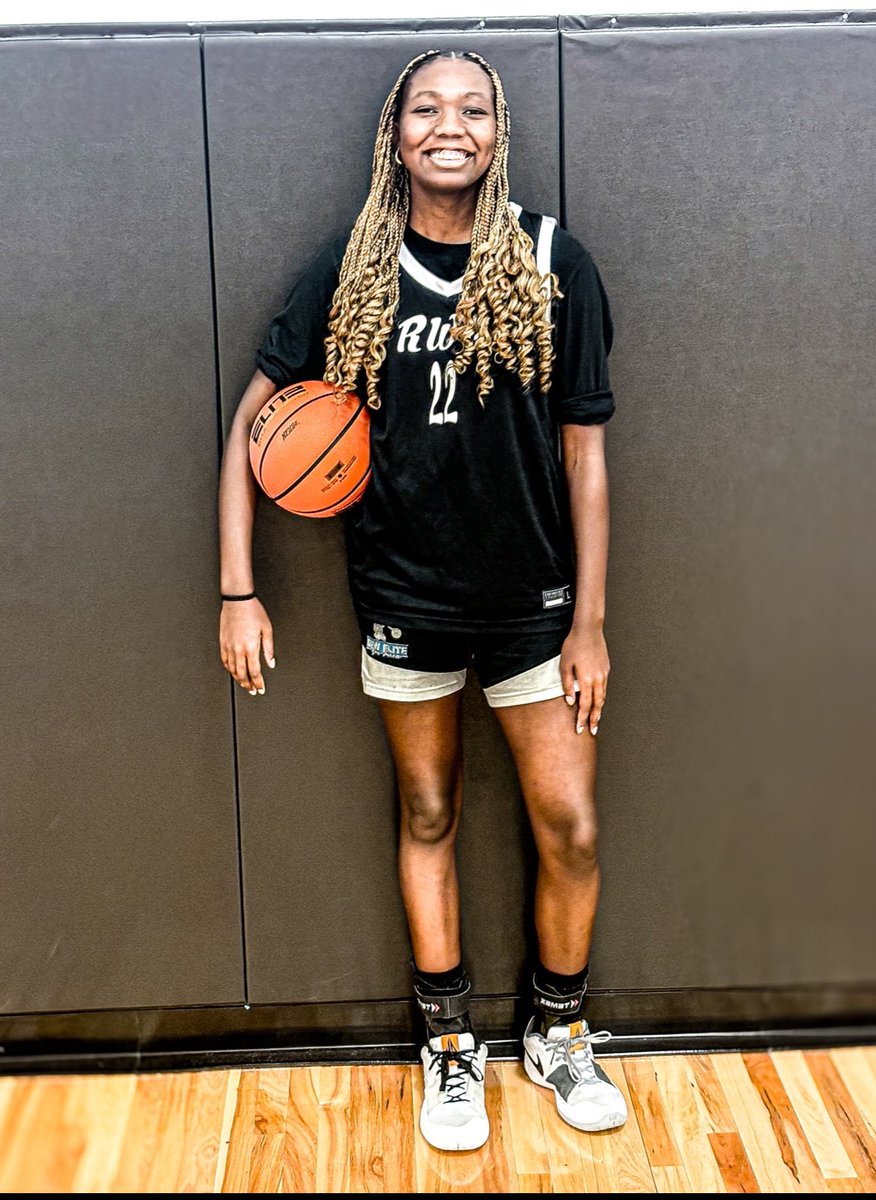 Extremely excited to announce an offer to play the game I ❤️ <a href="/FAUWBB/">Florida Atlantic Women’s Basketball</a> !!! Thank you <a href="/coachsully10/">Jennifer Sullivan</a>  for believing in me! More motivation to continue working every day!!!!