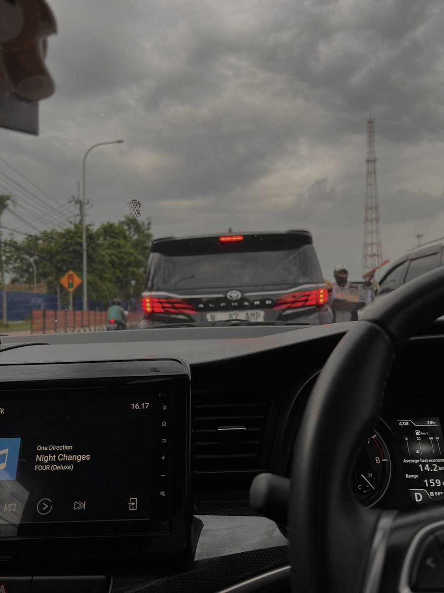 marlboro merah tweet media