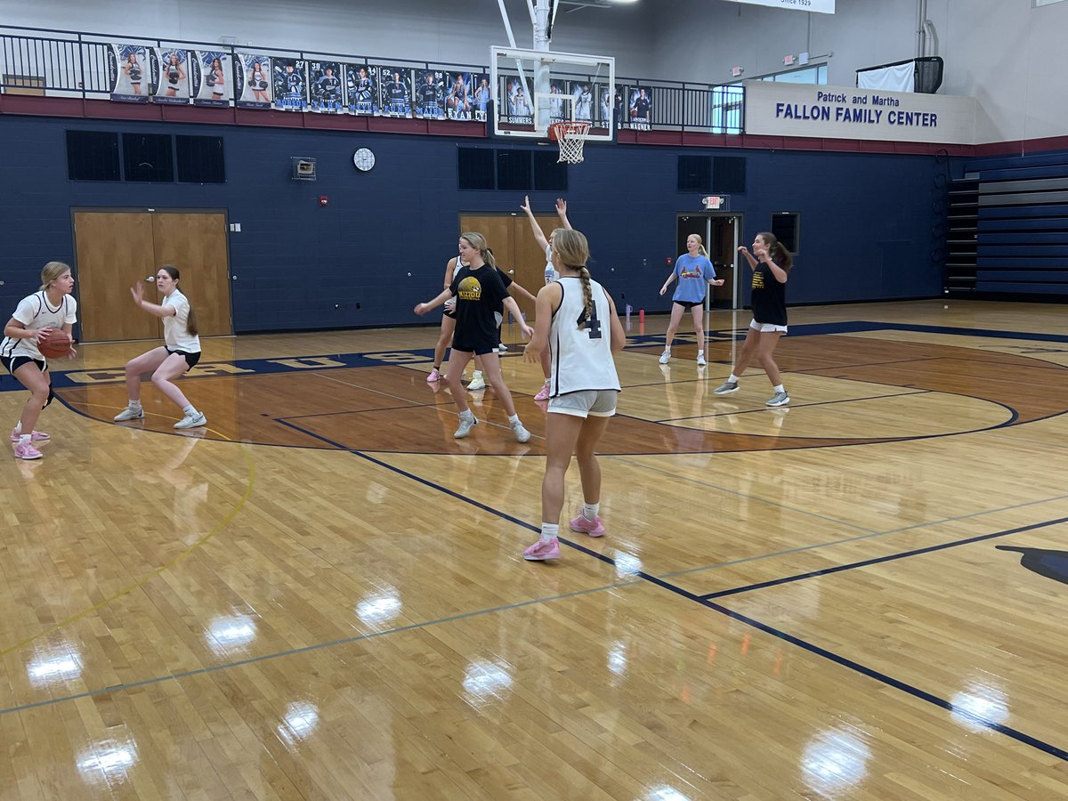 Had a blast this morning with our annual Christmas Alumni Scrimmage! I’m very appreciative and thankful for what these girls mean to both myself and our program! Thanks for coming in and helping us stay in shape over break! #alumni #alwaysacrusader