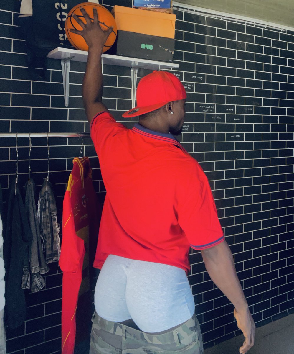 Not my fault,it ain’t fitting in 😂🥵