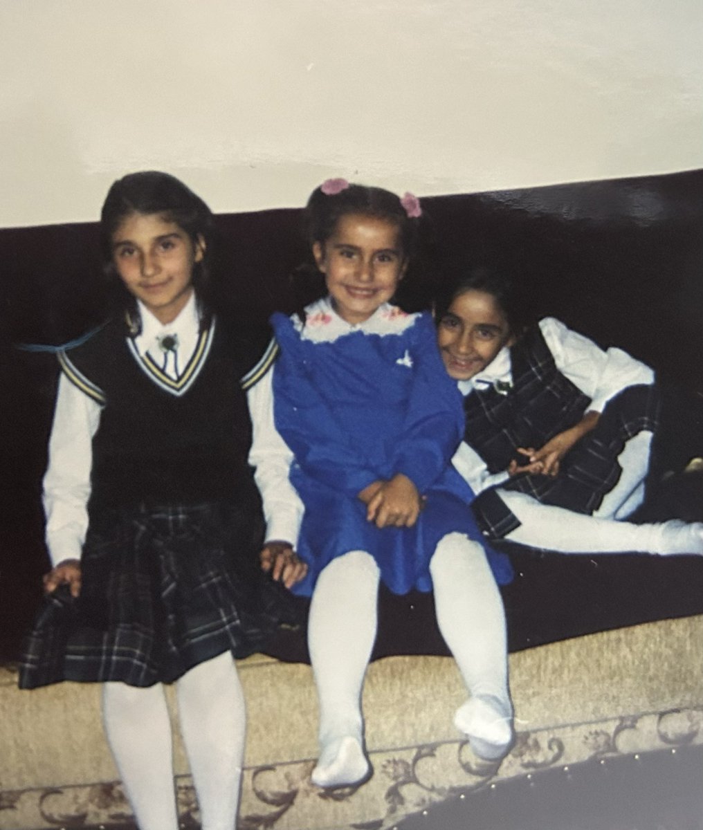 Bazen sadece Barbieli yaka takmak istersin(scrubs üstü)