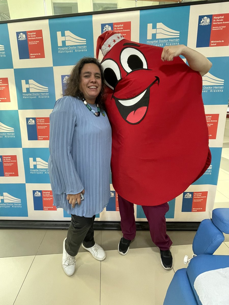 ¡Donar sangre es donar vida! Y es por ello que diversas autoridades regionales, encabezadas por el <a href="/DPRLaAraucania/">Delegación Presidencial Regional de La Araucanía</a>, Eduardo Abdala, llegaron hasta el <a href="/HHHATEMUCO/">Hospital Dr. Hernán Henríquez Aravena</a>, para apoyar el llamado a la ciudadanía por parte de la entidad de salud de efectuar donación de sangre.